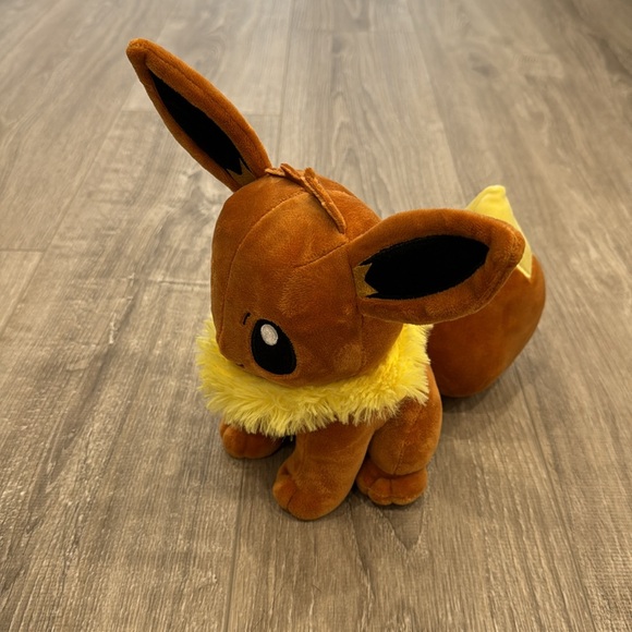 NEW Pokémon Soft Eevee Plush - Picture 2 of 4
